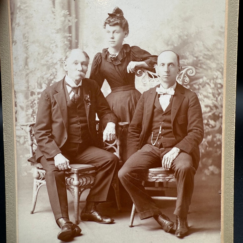 Antique 1896 Cabinet Card Photo Lloyd‎ Wyalusing PA Formal Family Portrait